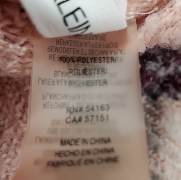 Calvin Klein Pink Plaid Blanket Scarf - Picture 4 of 4